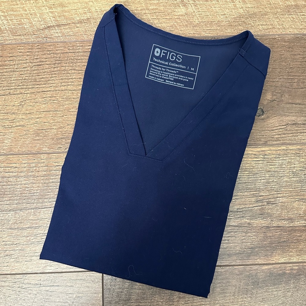 FIGS Navy Casma M